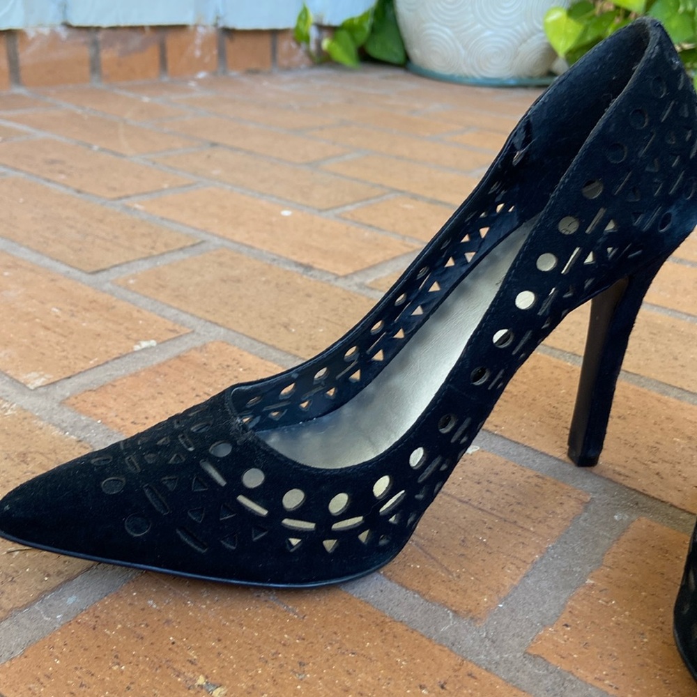 Black 4” spike high heels Size 8.5M BCBGeneration
